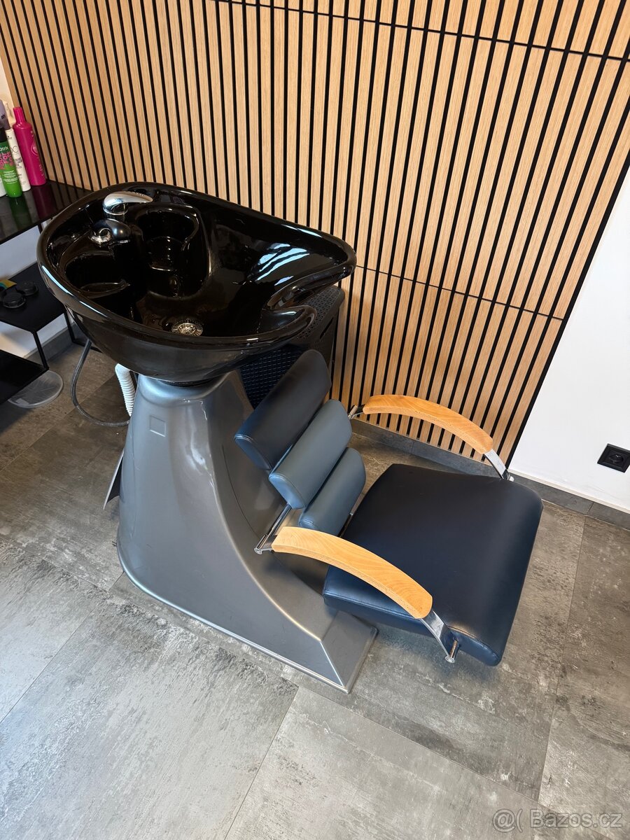 Kadeřnický mycí box - 2