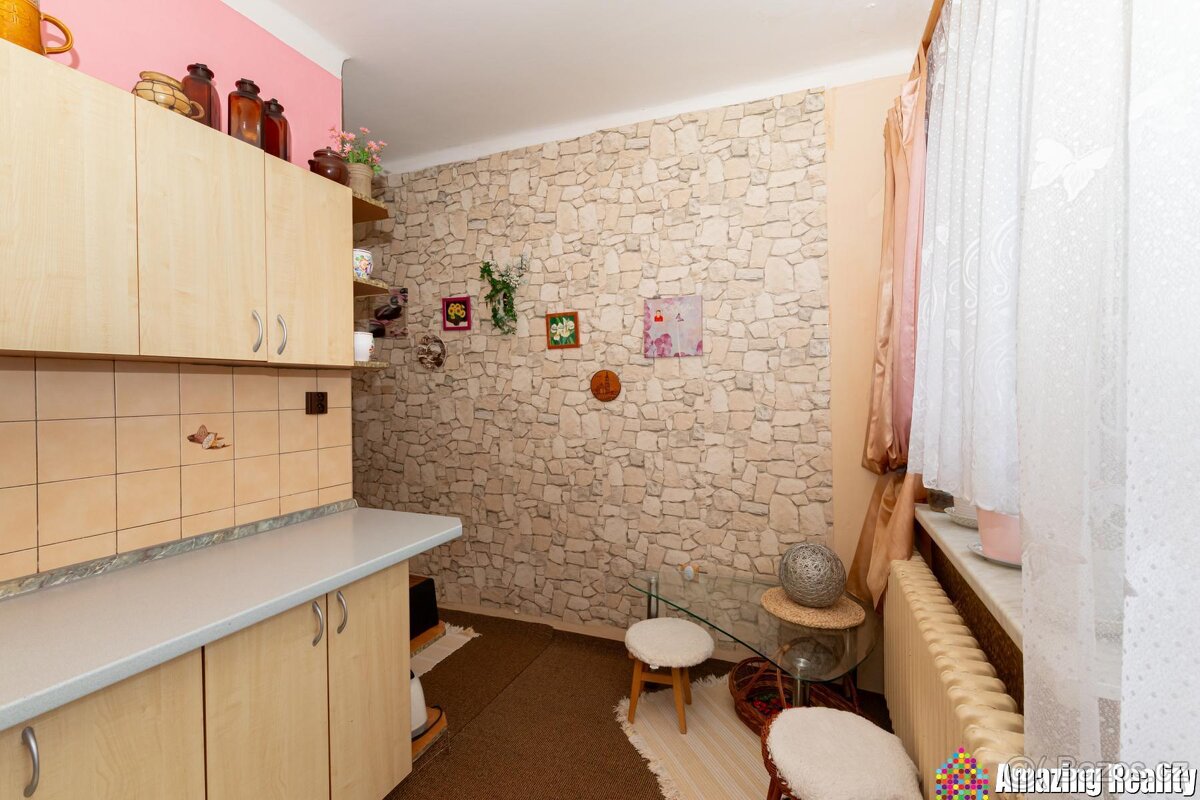 Prodej zděného bytu s garáží a balkonem, v obci Mileč - 2