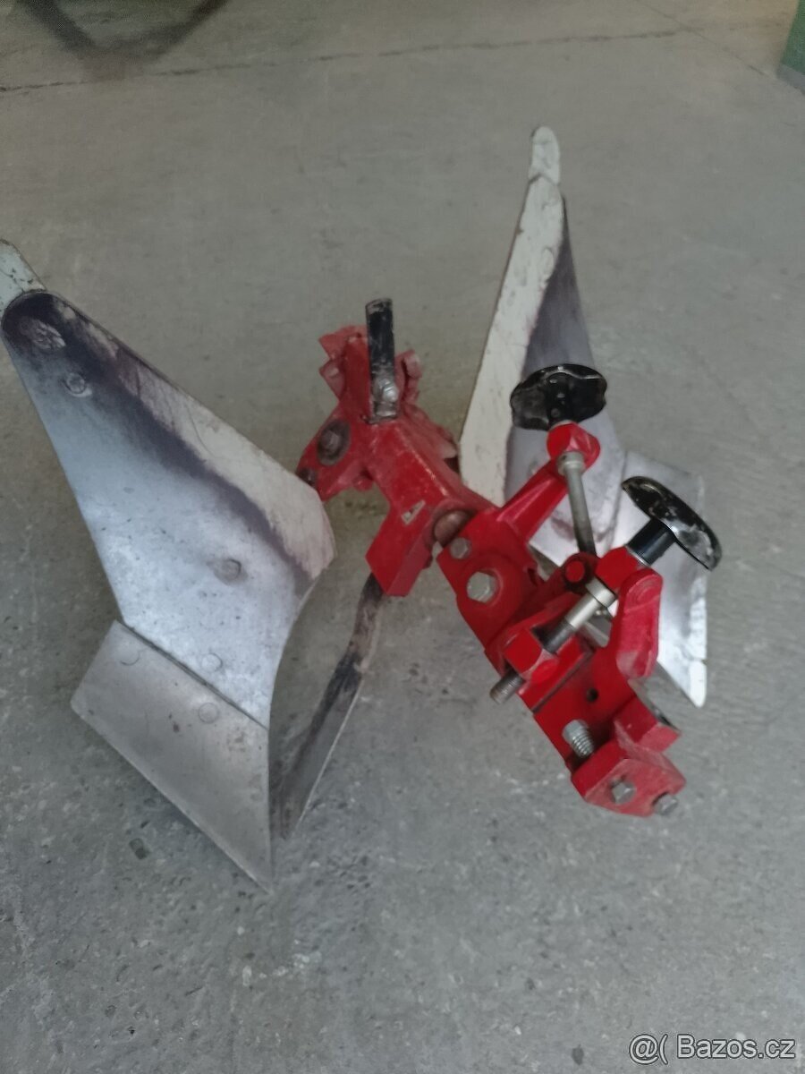 Vari oboustranný pluh, obracák APH-352,nastavovací těleso - 2