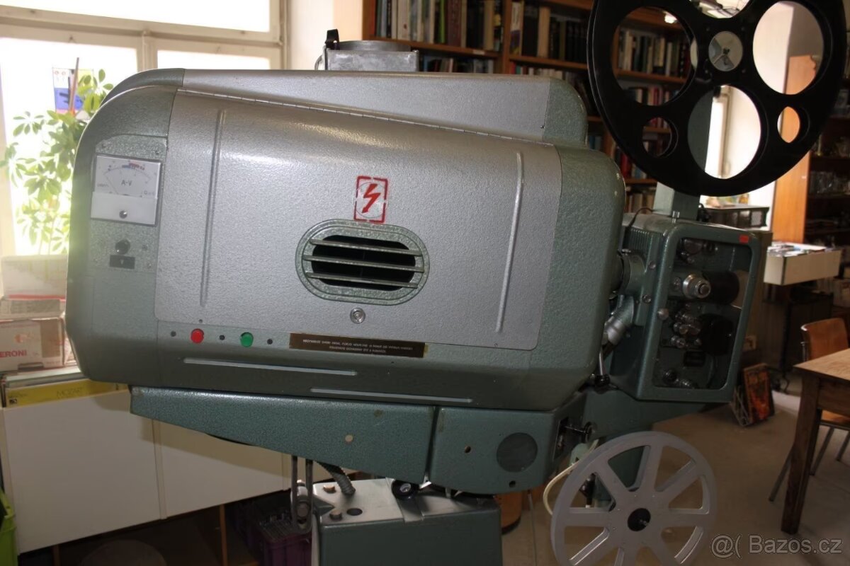 Starožitný projektor Meopta 16mm (2ks) - 2