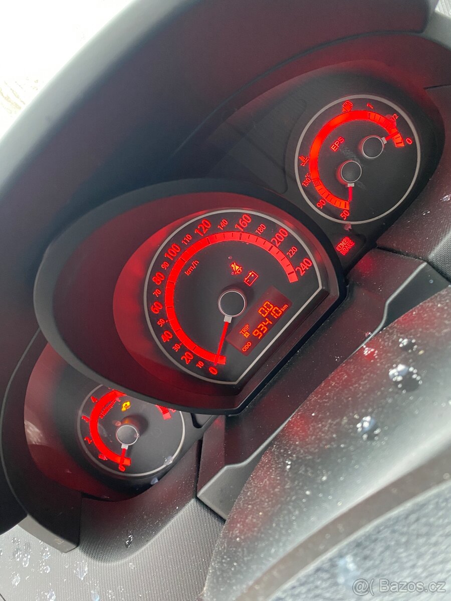 Kia Ceed 1.4i 66kW 2011 G4FA - Náhradní díly - 2