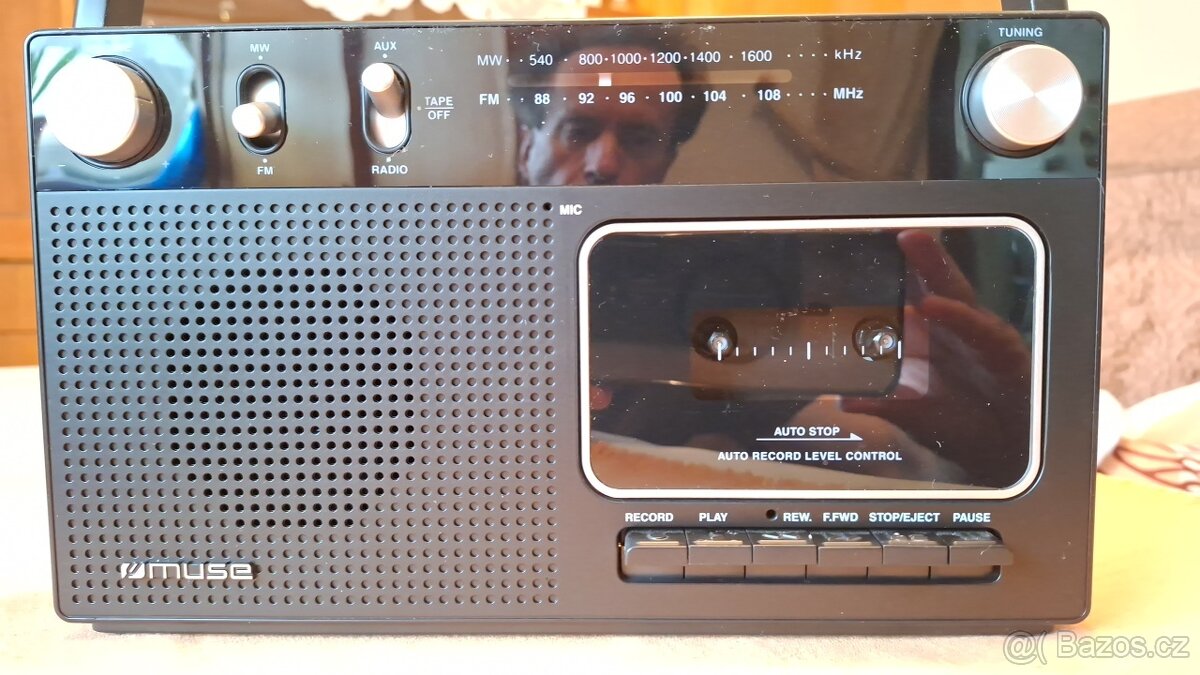 Prodám radiomagnetofon MUSE - 2