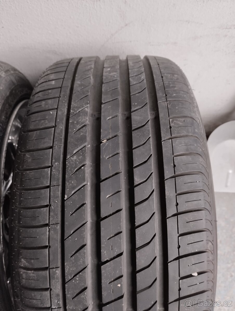 Nexen 255/40 r17 - 2