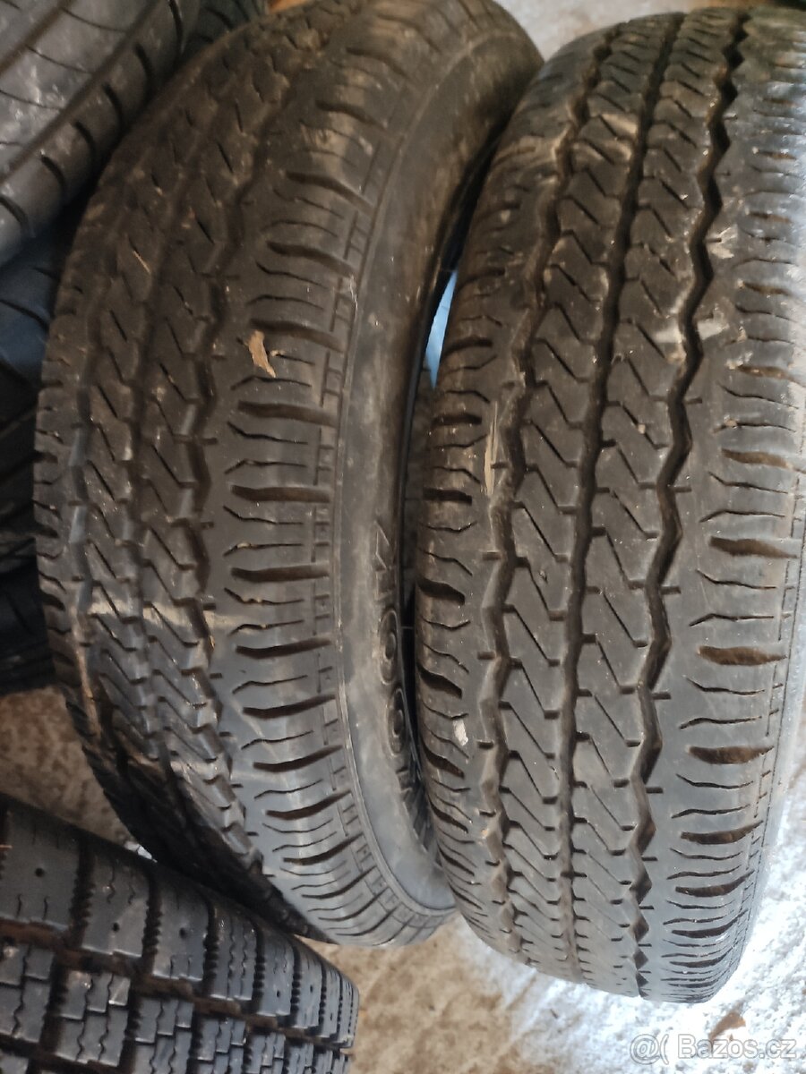 Prodám pneumatiky R12c - 2