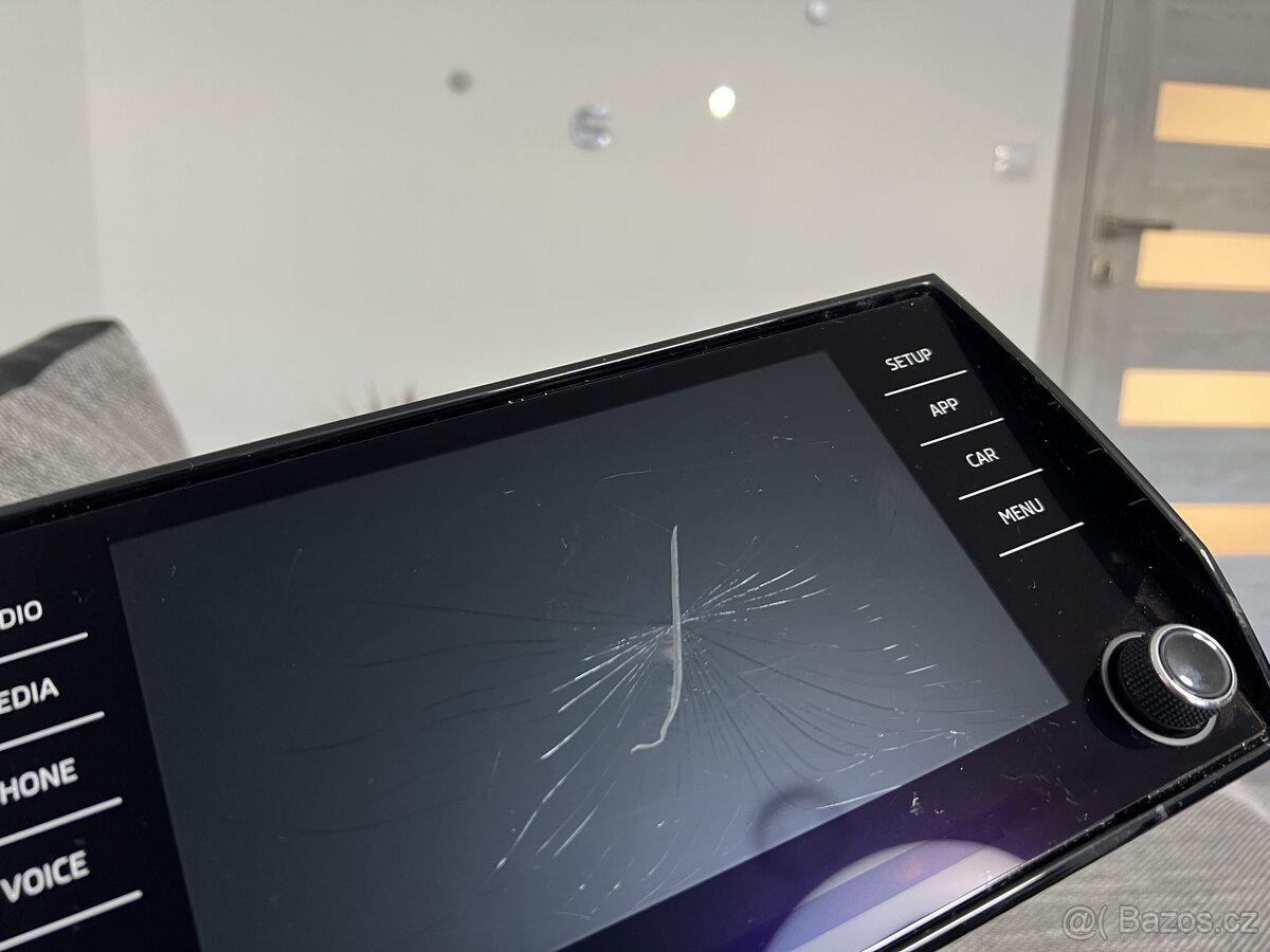 SAT NAVIGACE MIB2 OBRAZOVKA 8'DISPLEJ rozbitý 565 919 605C - 2