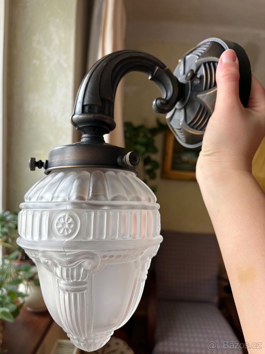 Dvě staré nástěnné lampy - 2