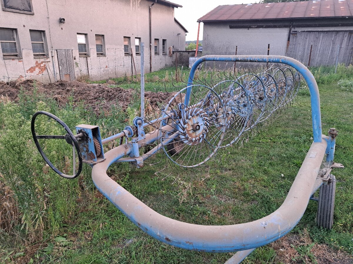 Sluníčkový obraceč - 2