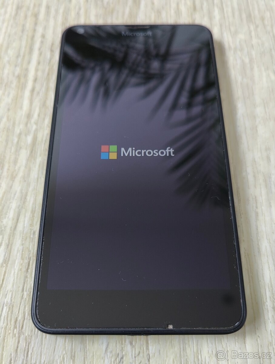 Microsoft Lumia 640 Dual SIM černá - 2
