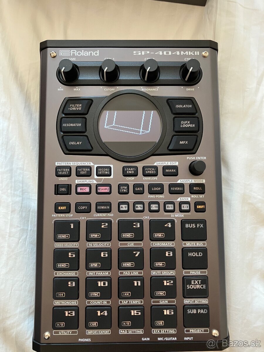 Roland SP 404 - 2