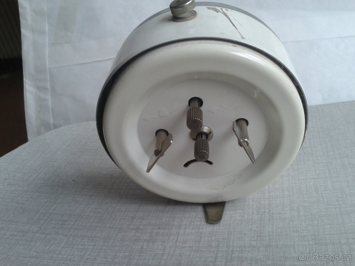 retro budík PRIM v chodu - 2