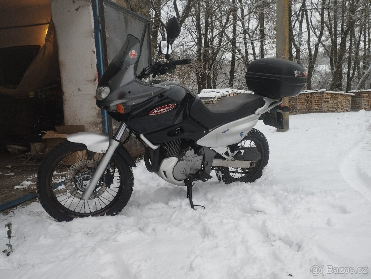 Suzuki xf 650 freewind - 2