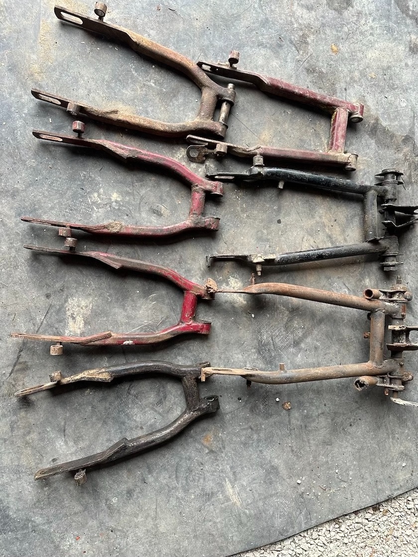 Predám zadní kyvná vidlice na motocykle JAWA ČZ 175 250 350 - 2