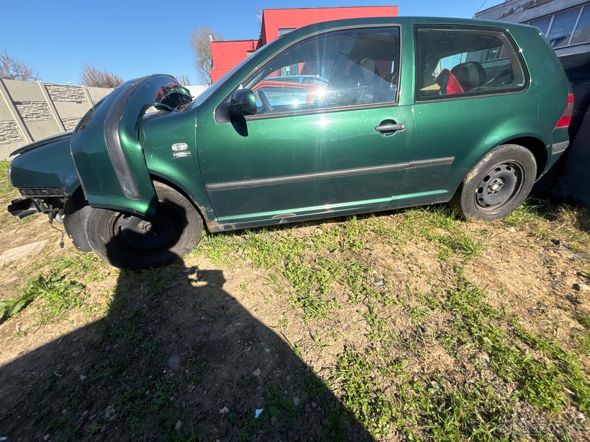 Volkswagen Golf 4 - 2