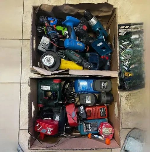 KOUPIM EL.NÁŘADÍ A PŘÍSLUŠENSTVÍ - 2