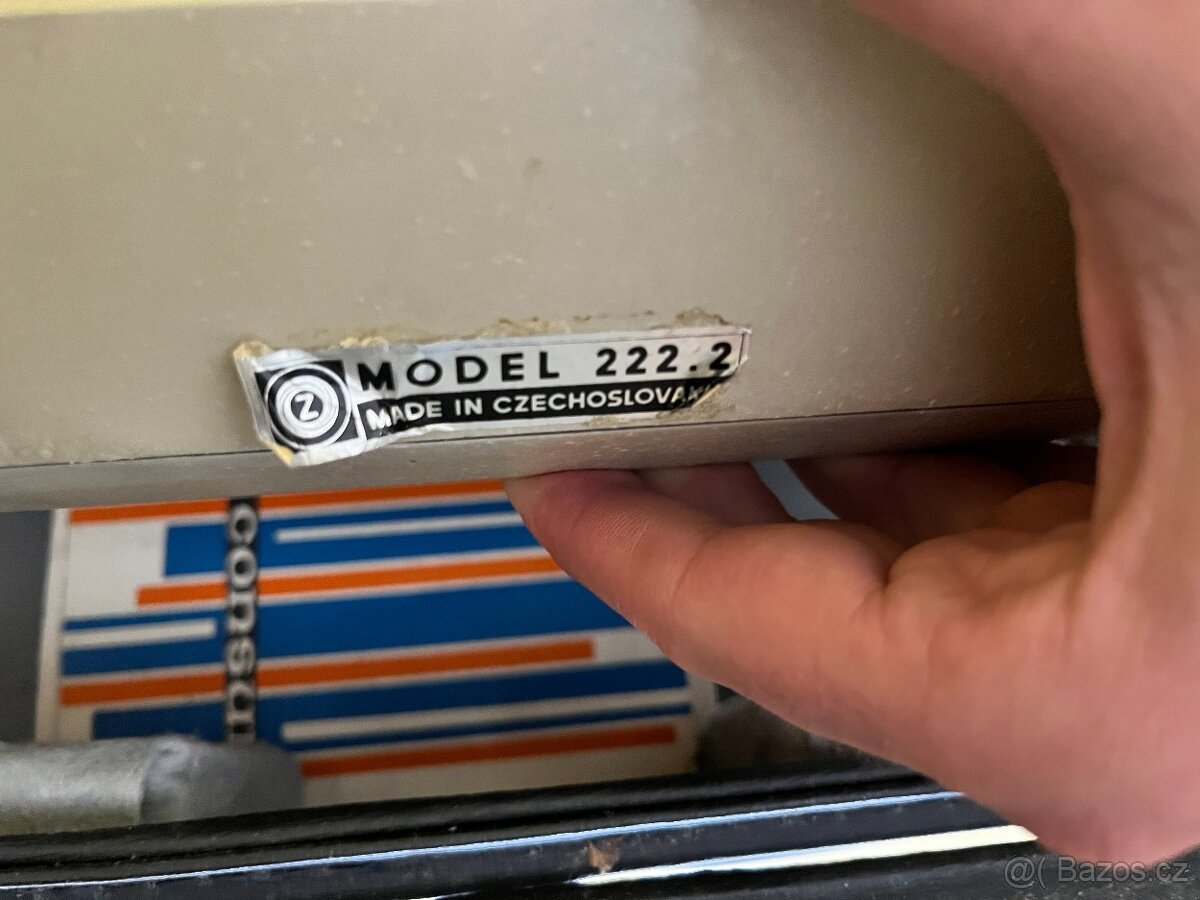 Psací stroj Consul 222.2 - 2