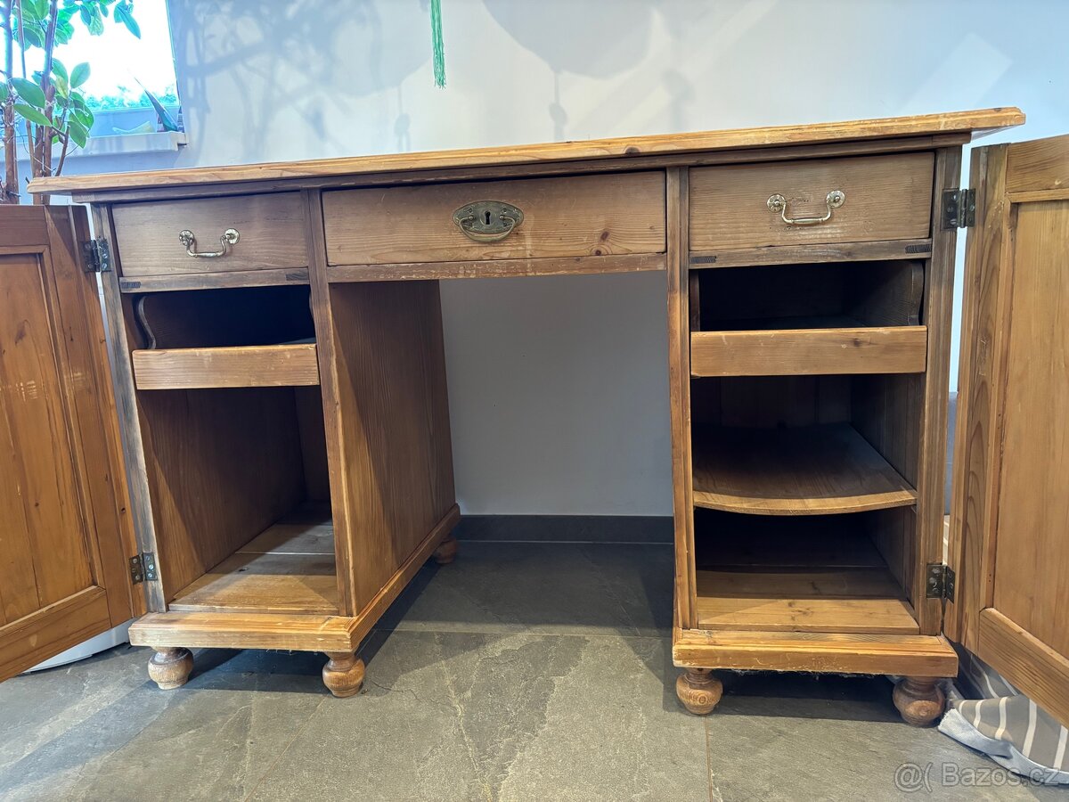 Starožitný psací stůl - 2