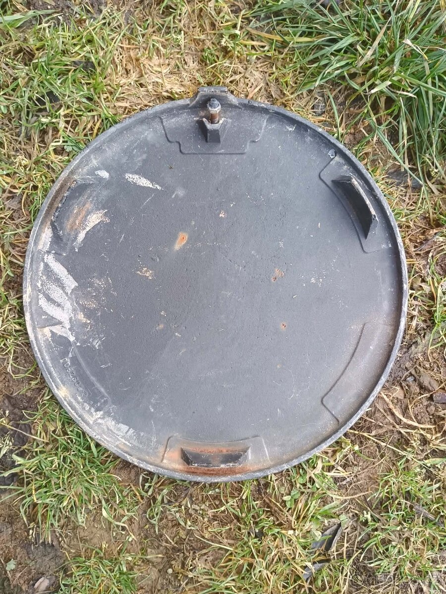 Poklop šachty - 2