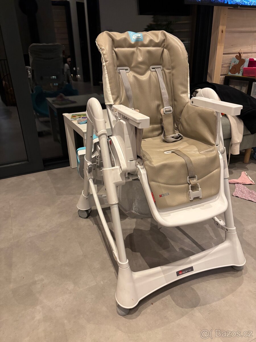 Dětská jídelní židlička. - 2