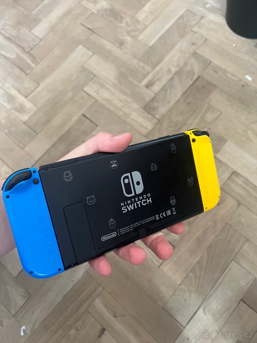 Nintendo switch Fortnite edice - 2