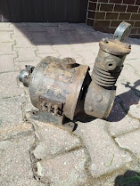 starý elektromotor s kompresorem - 2