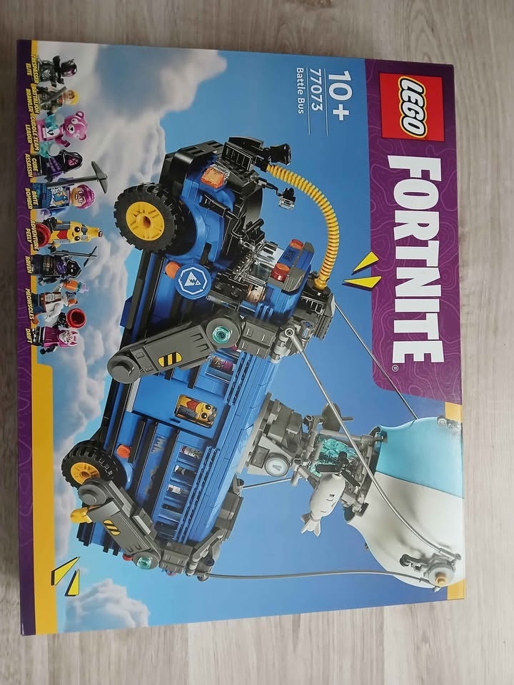 LEGO Fortnite 77073 Battle bus - 2