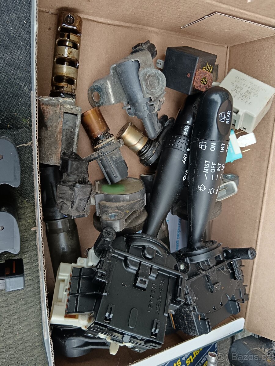 Daihatsu Sirion - Subaru Justy. Original radio+ antena - 2