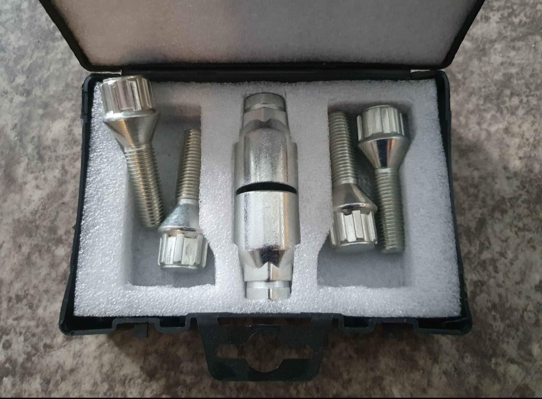 Bezpečnostní, pojistné šrouby + kolové šrouby - 2