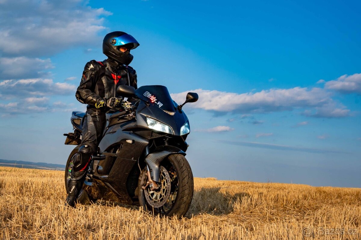 Honda cbr 1000rr (2004) fireblade - 2