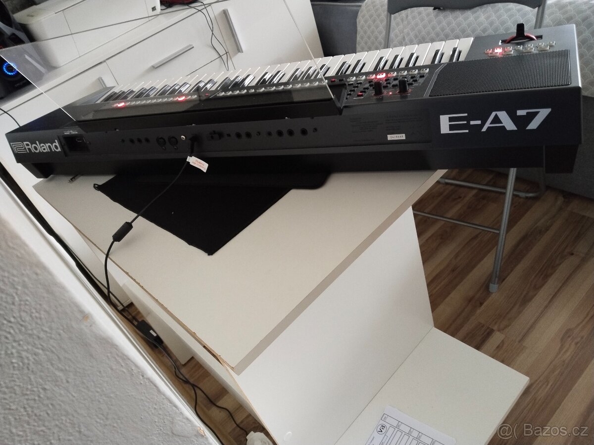 Roland E -A7 - 2