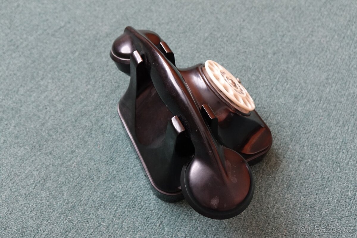 Telefonní přístroje - 2