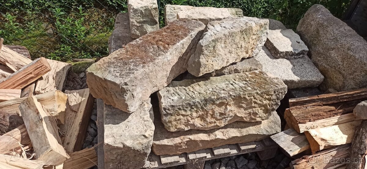 Štípaný pískovec - kvádr - 2