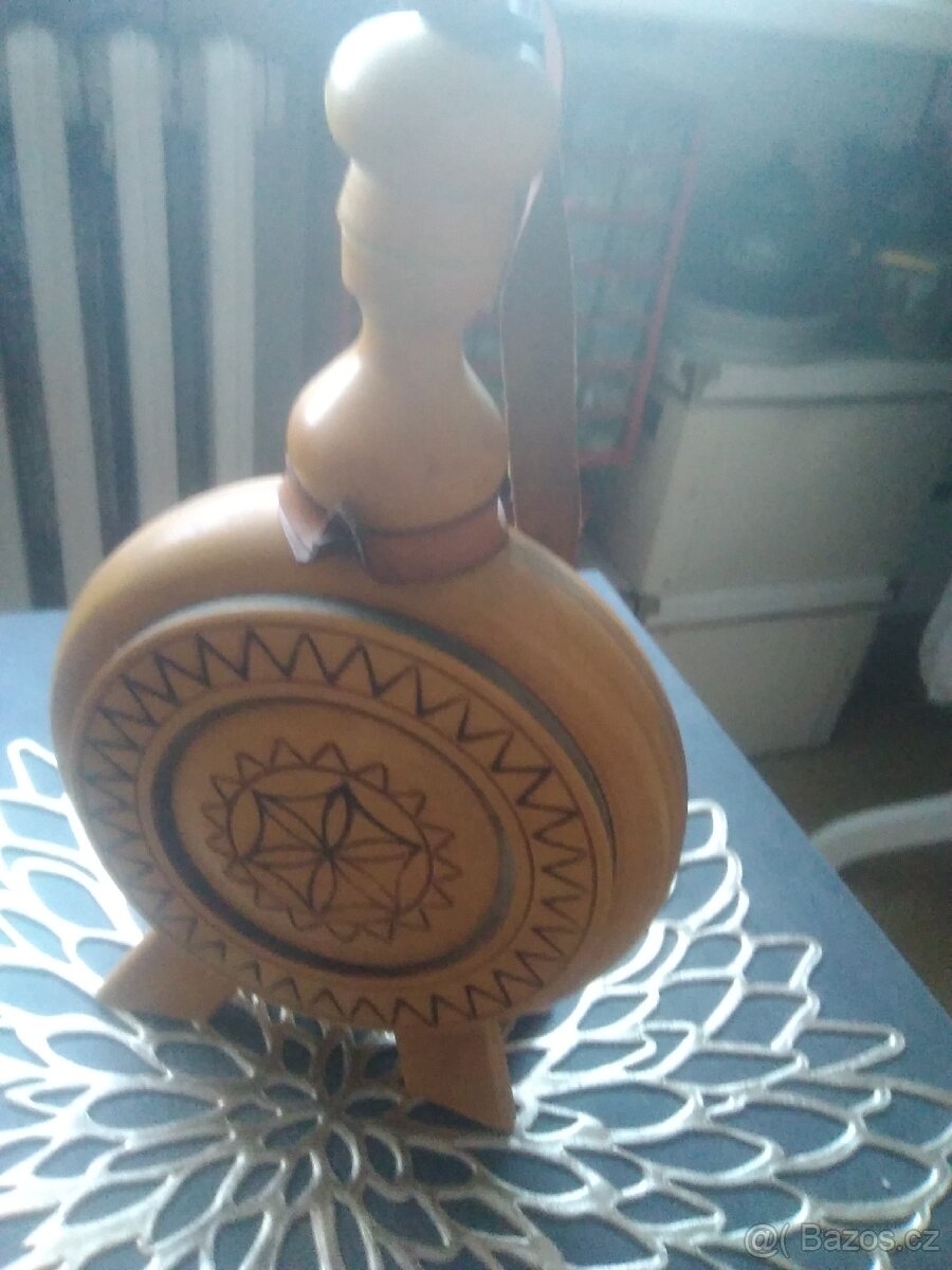 Krásná dřevěná Čutora na chalupu - 2