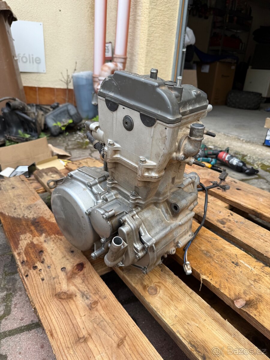 Motor LTZ na díly - 2