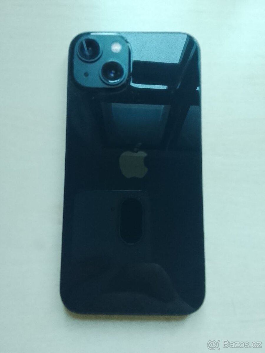iPhone 13 128GB - Skvělý stav - 2