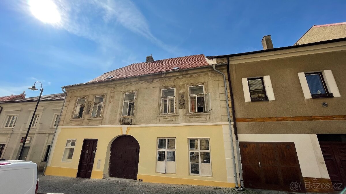 Činžovní dům s 6 byty - Slaný centrum, nová okna a střecha - 2