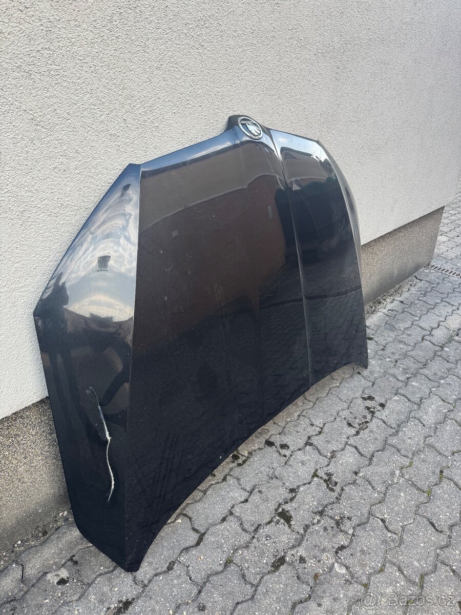 Přední kapota Škoda Octavia 3 před facelift - 2