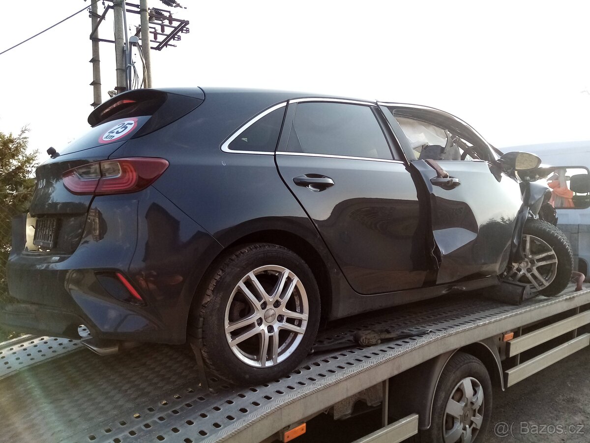 Kia Ceed 1,5t-gdi 117,5kW r.v.2021 - 2