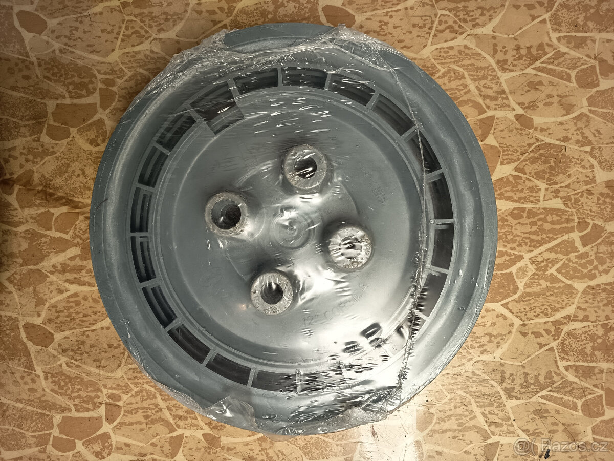 Fiat 126p poklice 12 palců - 2