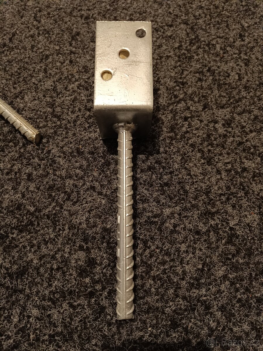Kotevní patka s roxorem, třmen U 7cm - 2
