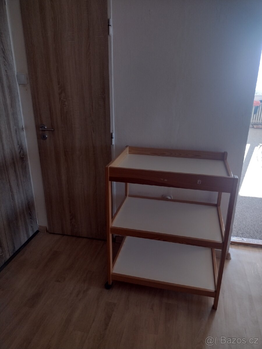 Přebalovací pult - 2