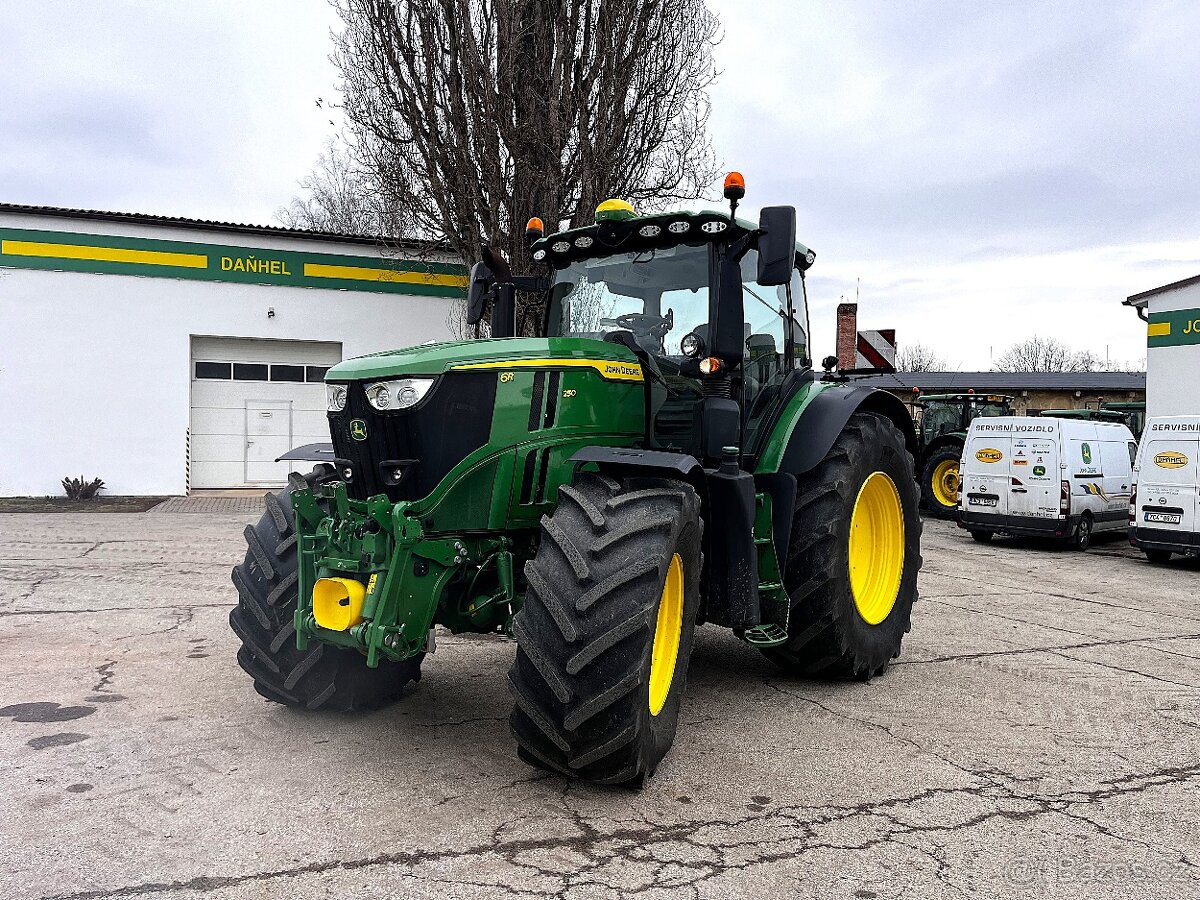 traktor John Deere 6R 250 - 2