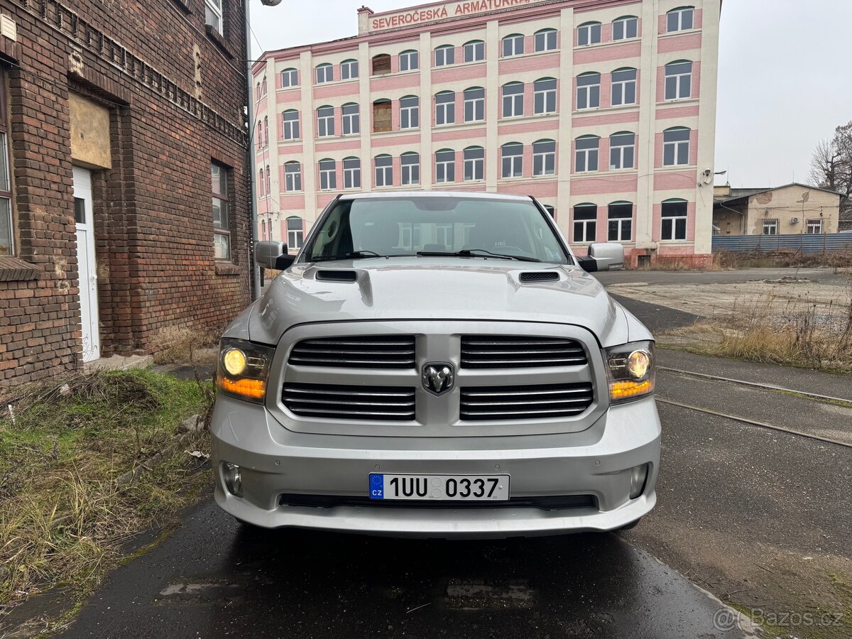 Dodge RAM 1500 crewcab - 2