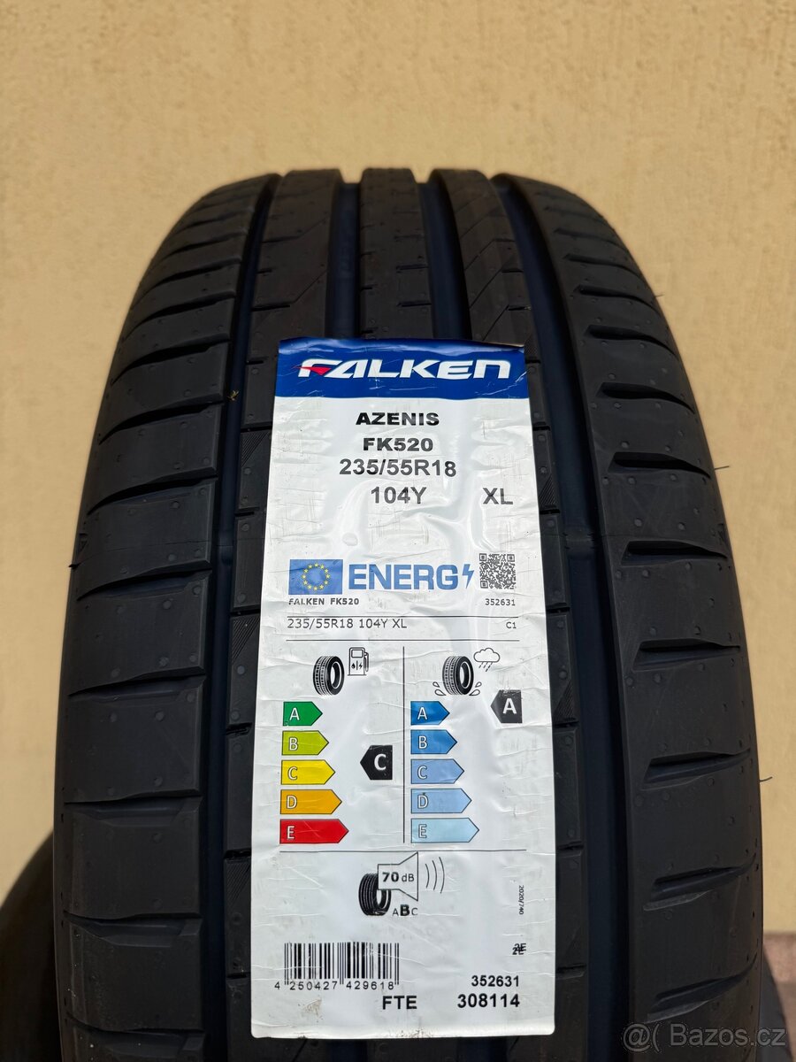 Falken Azenis 235/55/18 - 2