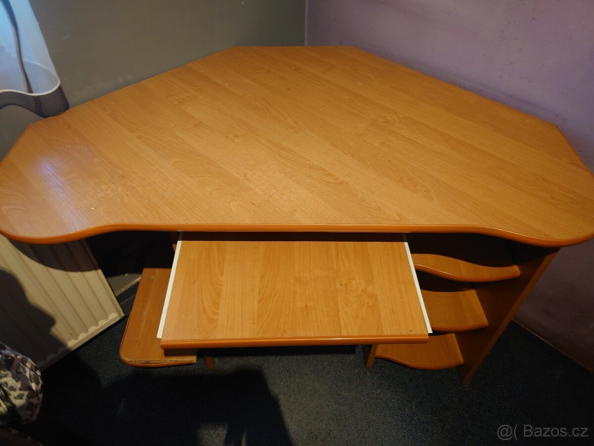 Prodám stul - 2