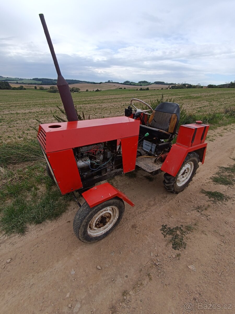 Malotraktor domácí výroby - 2
