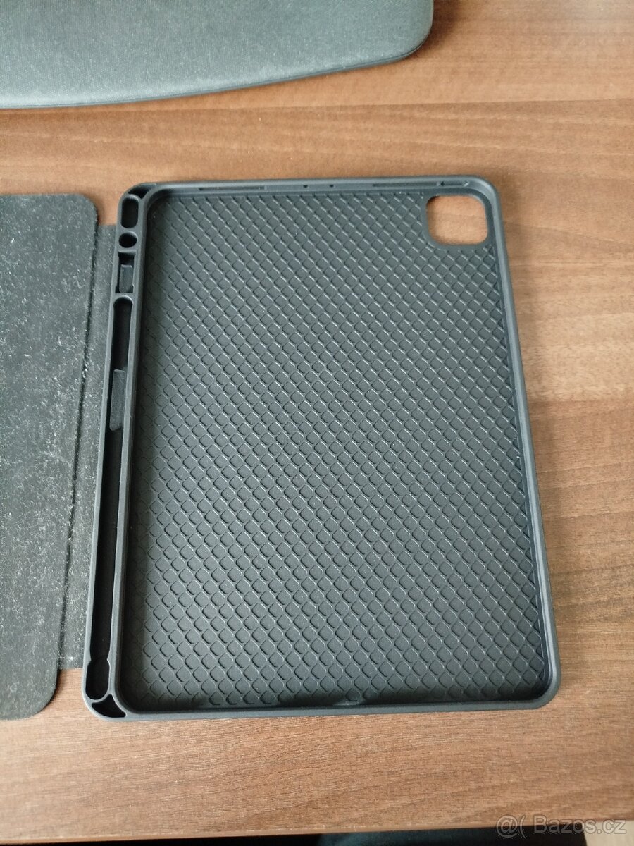 Spigen Urban Fit Black iPad Pro 11" 2020/2018 - 2
