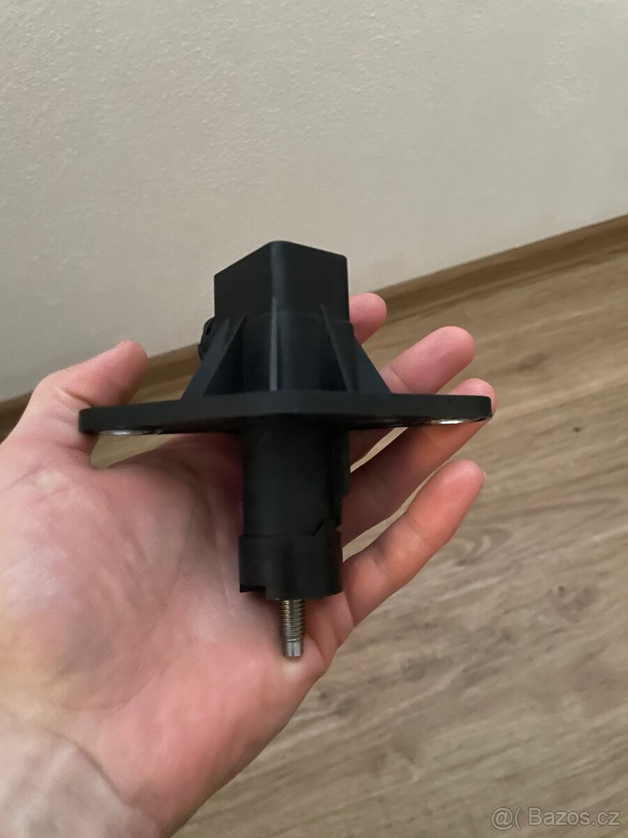 Snímač pneumatickeho odpružení - 2