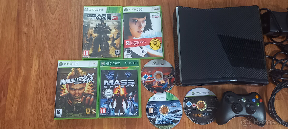XBOX 360 s 250GB - 2