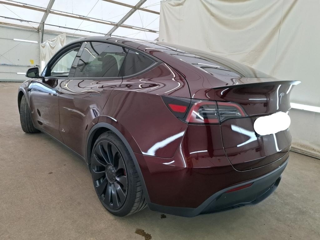 Tesla Model Y AWD PERFORMANCE - 1960 - 2