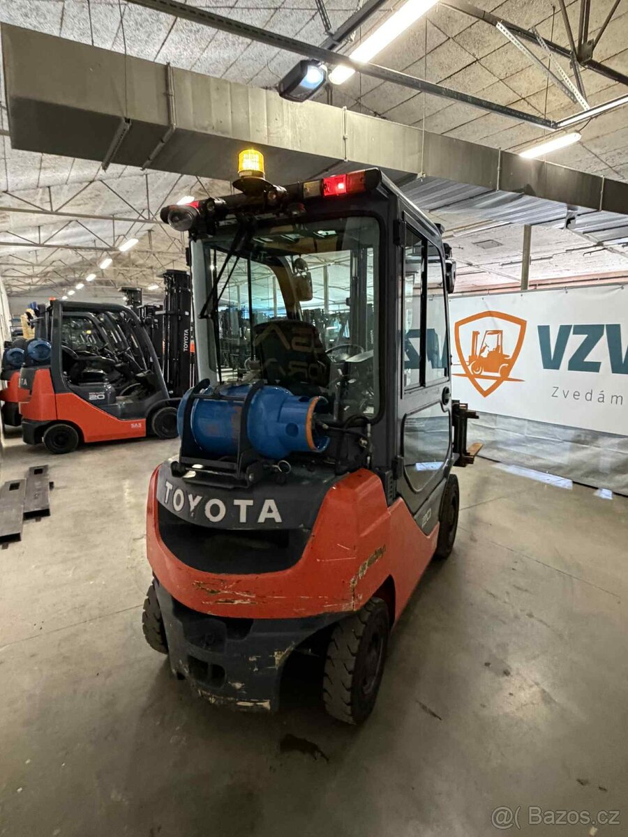 Vysokozdvižný vozík Toyota, 02-8FGF20 s pozicioner LPG - 2